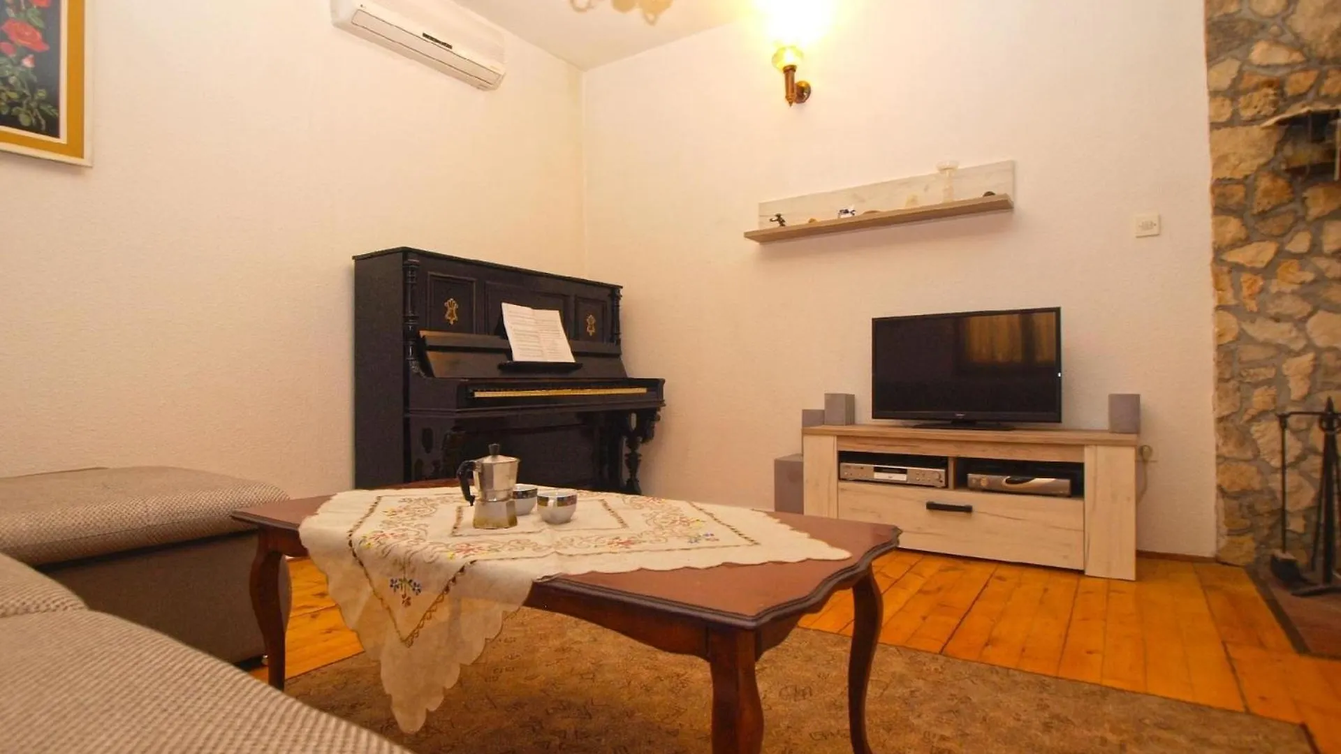 Ferienhaus Mit Privatpool Fuer 6 Personen Ca 75 Qm In Pula-Fondole, Istrien Istrische Riviera Valbandon Croatia